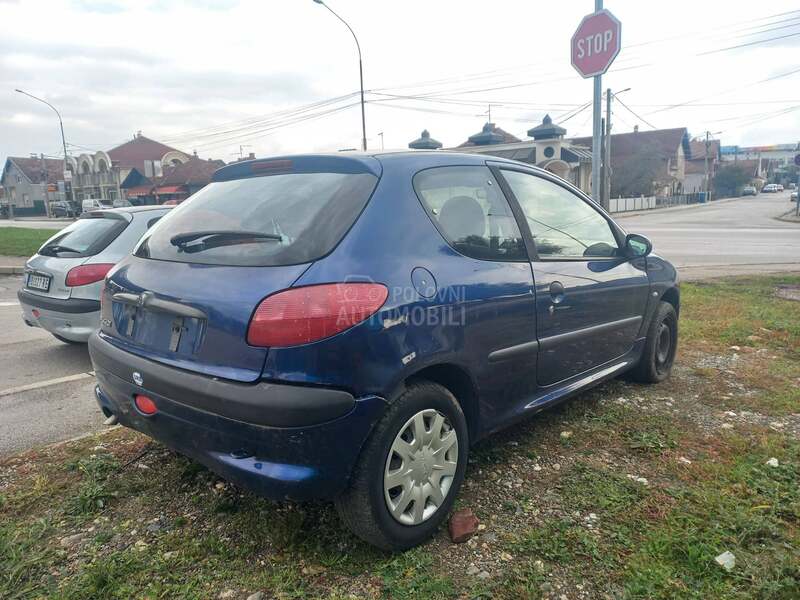 Peugeot 206 1.1