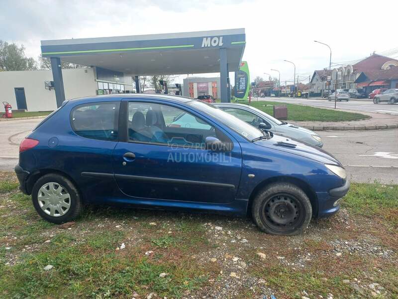 Peugeot 206 1.1