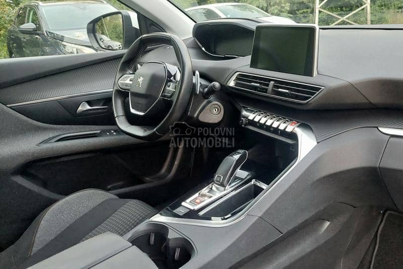 Peugeot 3008 BUSINESS PACK EAT8