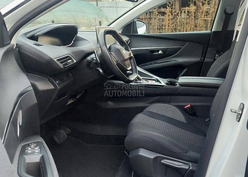 Peugeot 3008 BUSINESS PACK EAT8