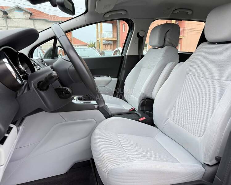 Peugeot 5008 2.0 HDI ALLURE CH