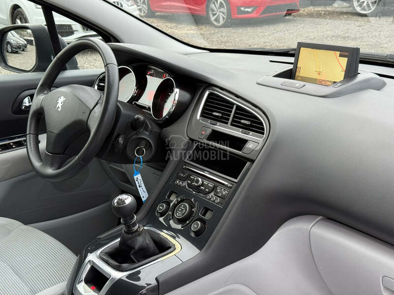 Peugeot 5008 2.0 HDI ALLURE CH