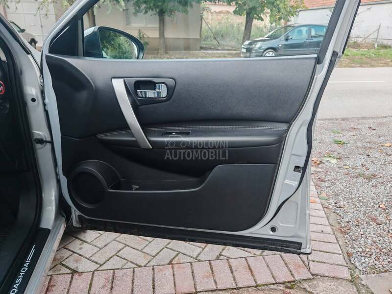 Nissan Qashqai + 2 2.0 dCi