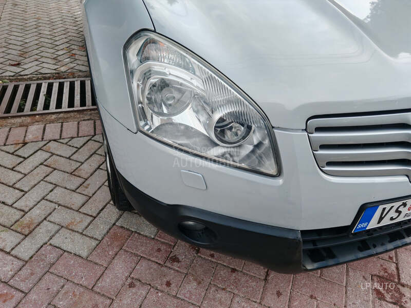 Nissan Qashqai + 2 2.0 dCi