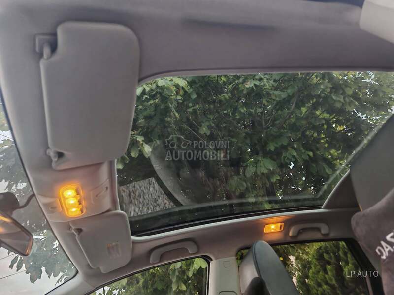 Nissan Qashqai + 2 2.0 dCi