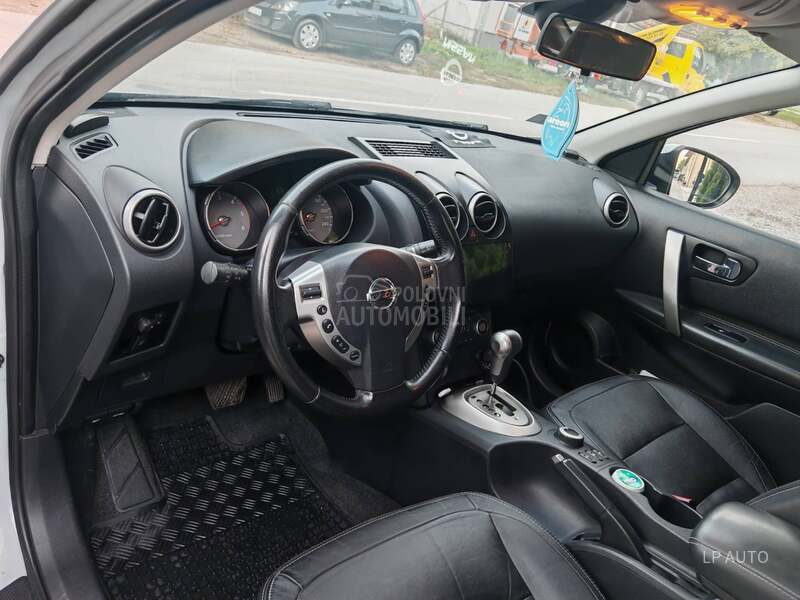 Nissan Qashqai + 2 2.0 dCi