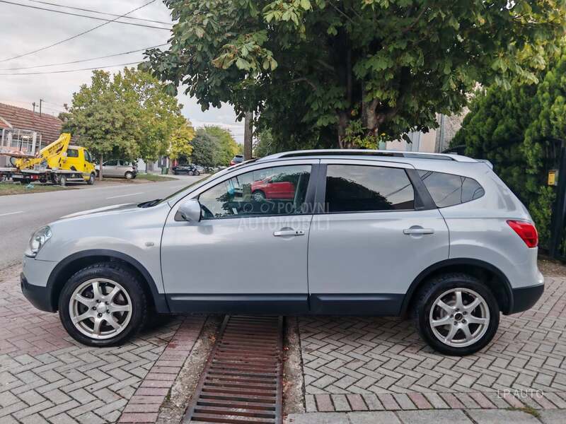 Nissan Qashqai + 2 2.0 dCi
