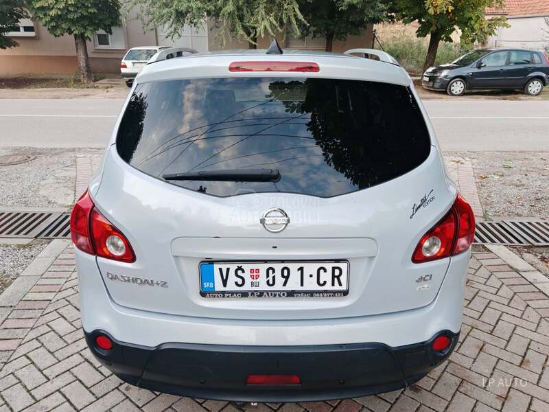 Nissan Qashqai + 2 2.0 dCi