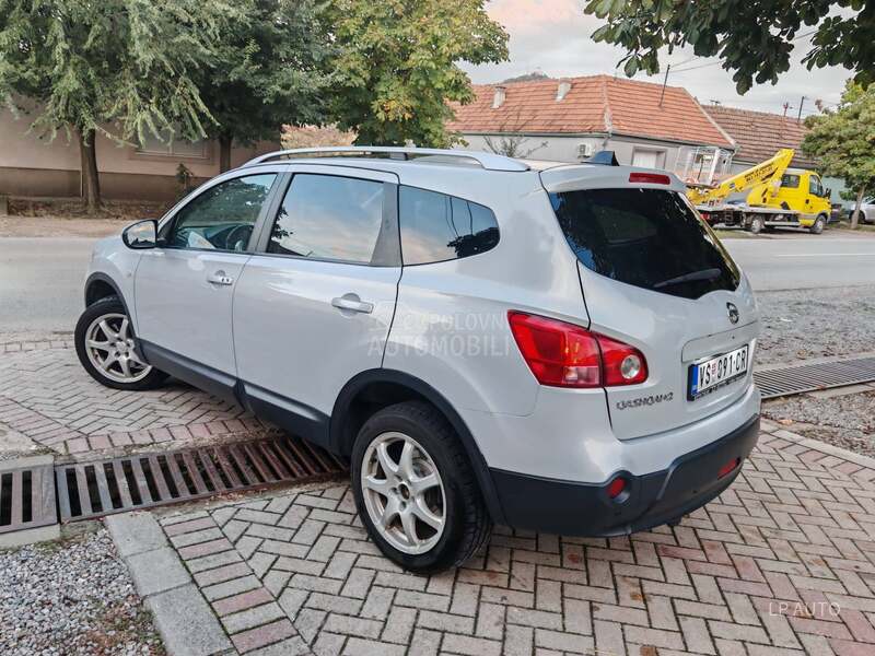 Nissan Qashqai + 2 2.0 dCi
