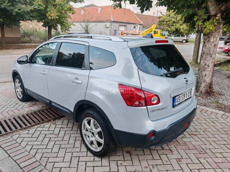 Nissan Qashqai + 2 2.0 dCi