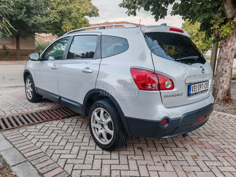 Nissan Qashqai + 2 2.0 dCi