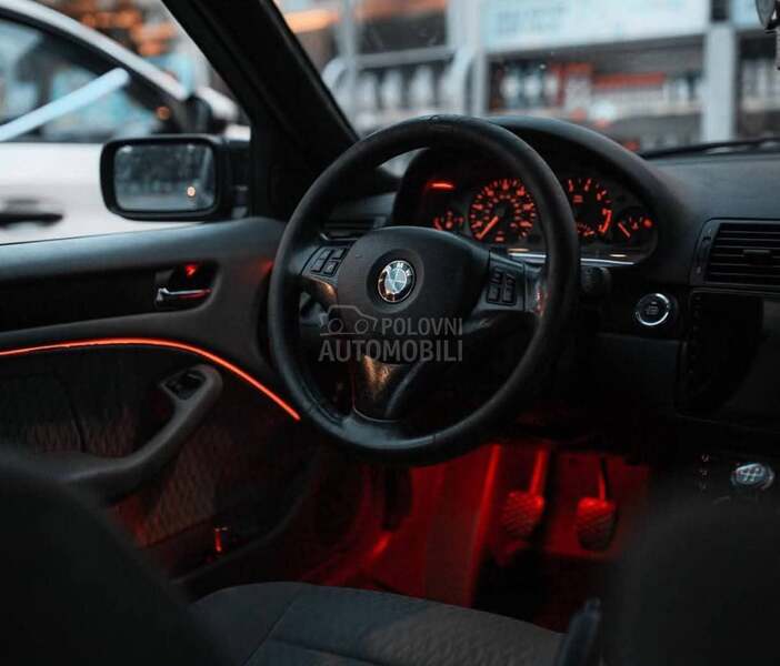 BMW 318 