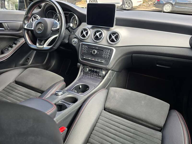 Mercedes Benz CLA 200 AMG