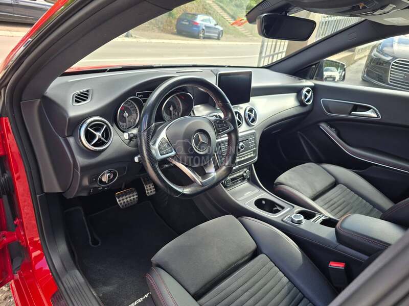 Mercedes Benz CLA 200 AMG