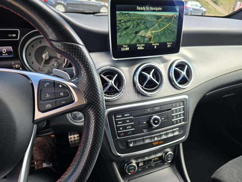 Mercedes Benz CLA 200 AMG