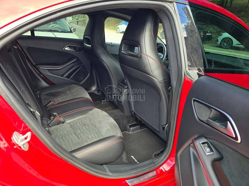 Mercedes Benz CLA 200 AMG
