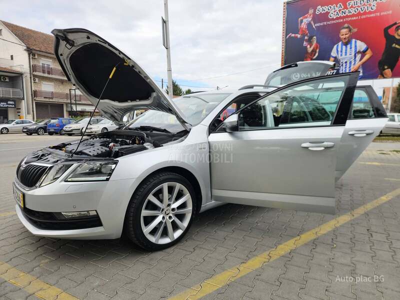 Škoda Octavia 2.0tdi SOLEIL/DSG