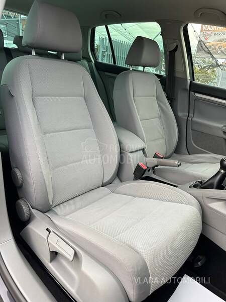 Volkswagen Golf 5 1.9 TDI BAS DOBAR