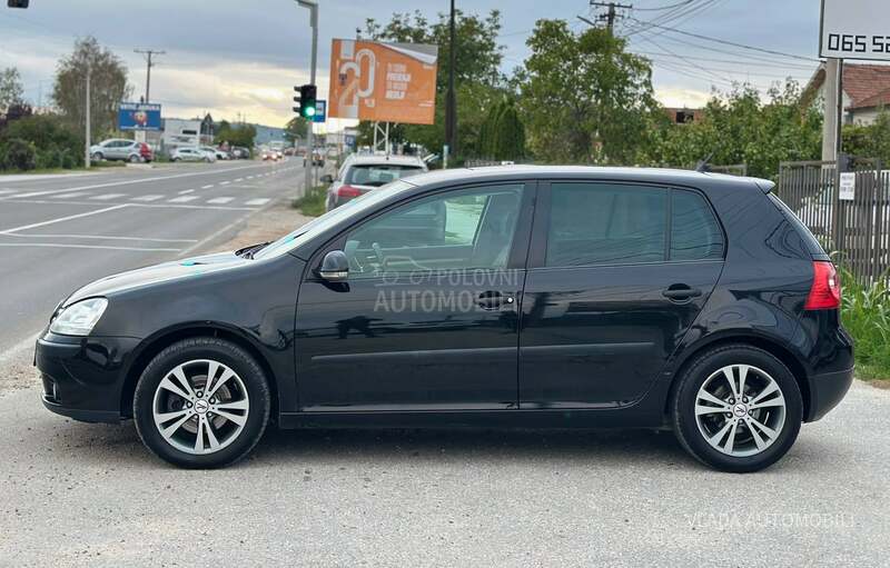 Volkswagen Golf 5 1.9 TDI BAS DOBAR