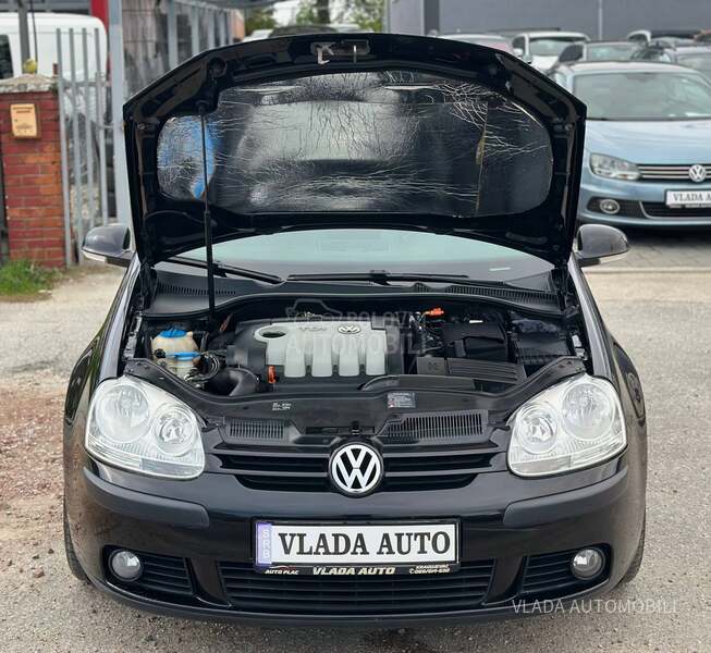Volkswagen Golf 5 1.9 TDI BAS DOBAR