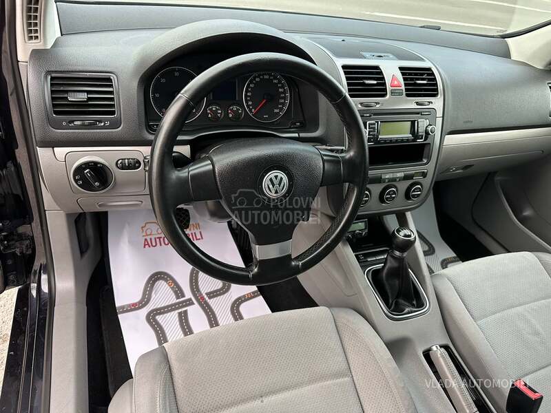 Volkswagen Golf 5 1.9 TDI BAS DOBAR