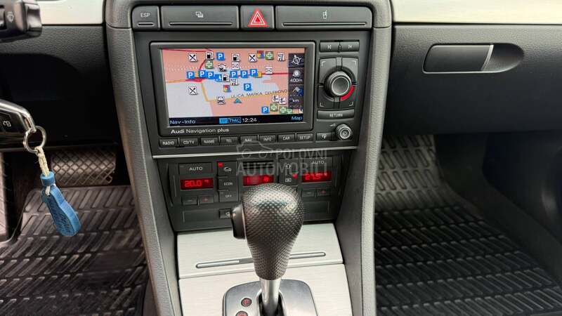 Audi A4 2.0tdi 3xSLINE NAV