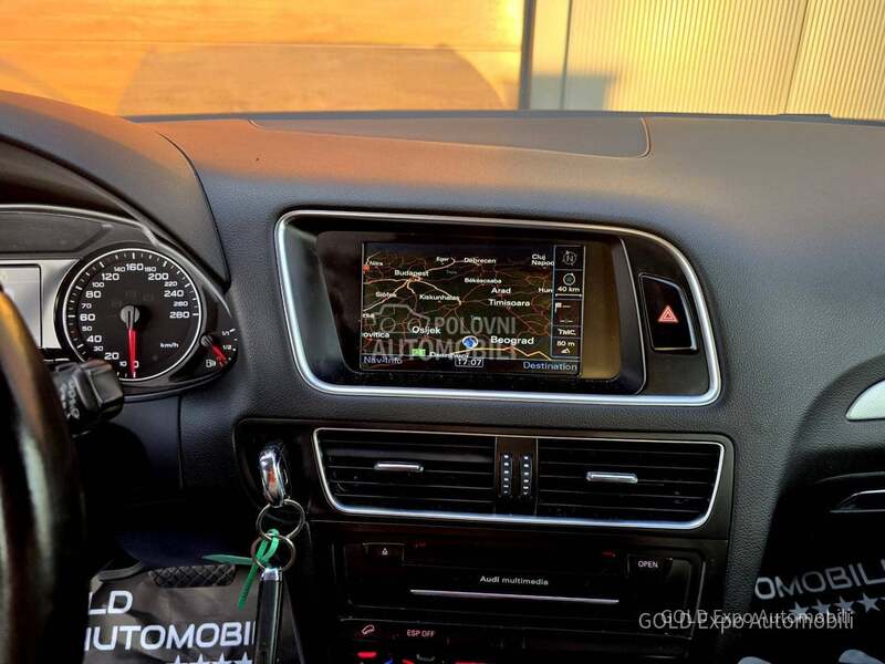 Audi Q5 3.0 TDi S-TRONIC FUL