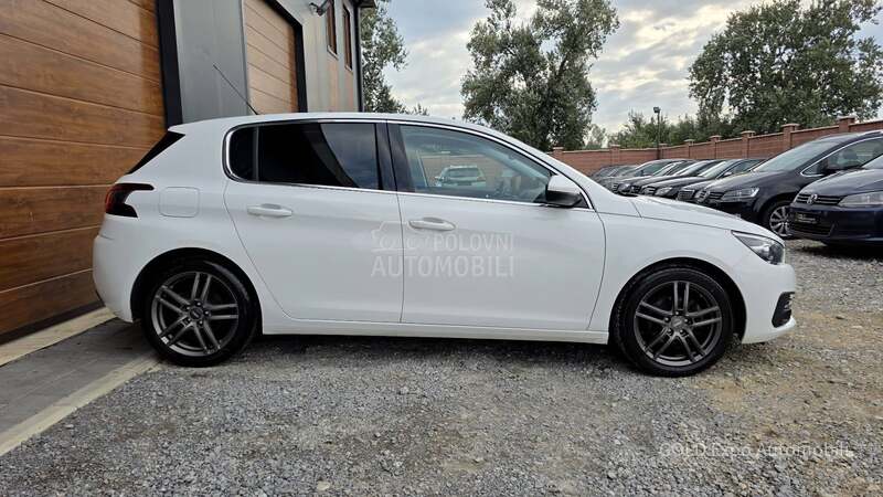 Peugeot 308 1.5 BlueHDi ALLURE