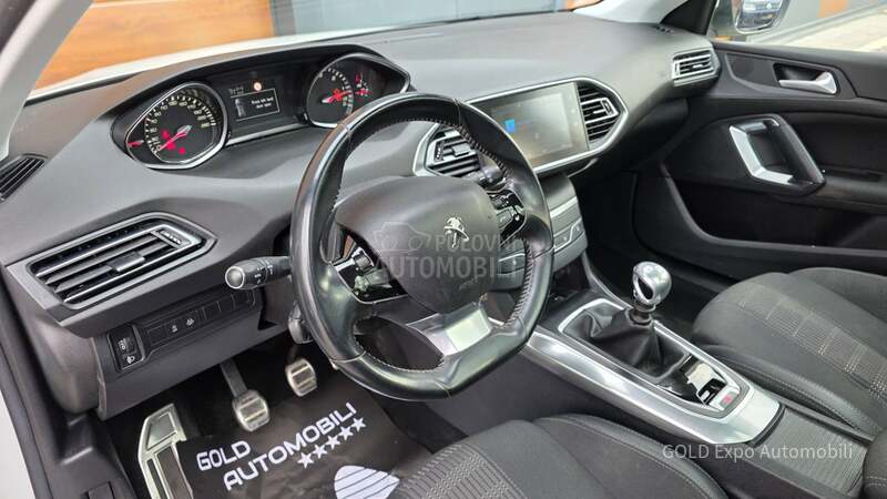Peugeot 308 1.5 BlueHDi ALLURE