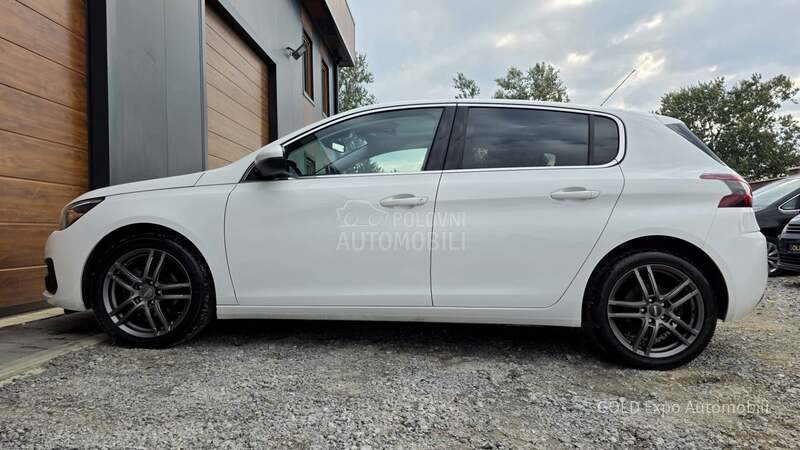 Peugeot 308 1.5 BlueHDi ALLURE