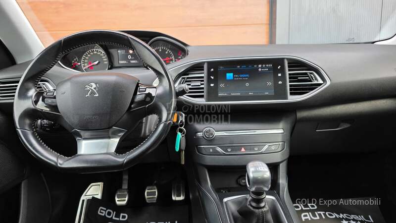 Peugeot 308 1.5 BlueHDi ALLURE