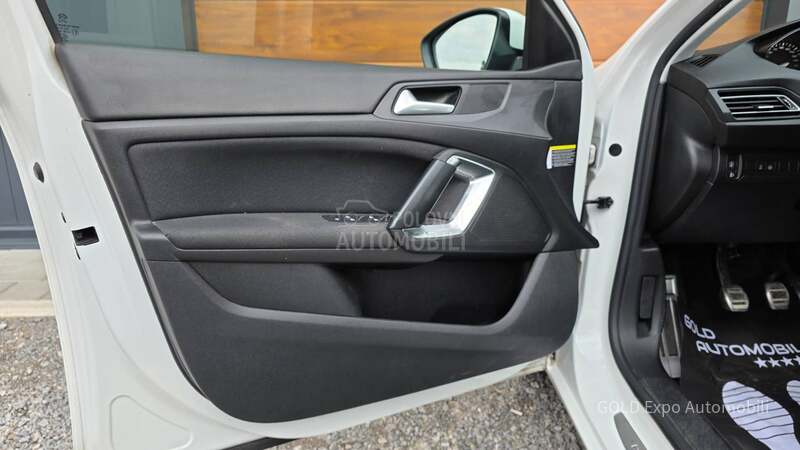 Peugeot 308 1.5 BlueHDi ALLURE