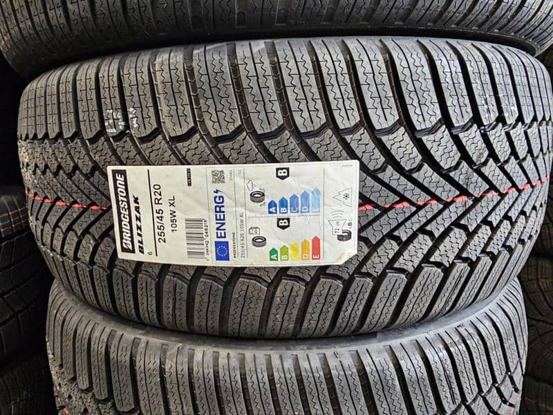 Bridgestone 255/45 R20 Zimska