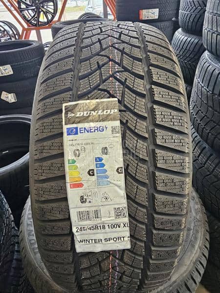 Dunlop 245/45 R18 Zimska