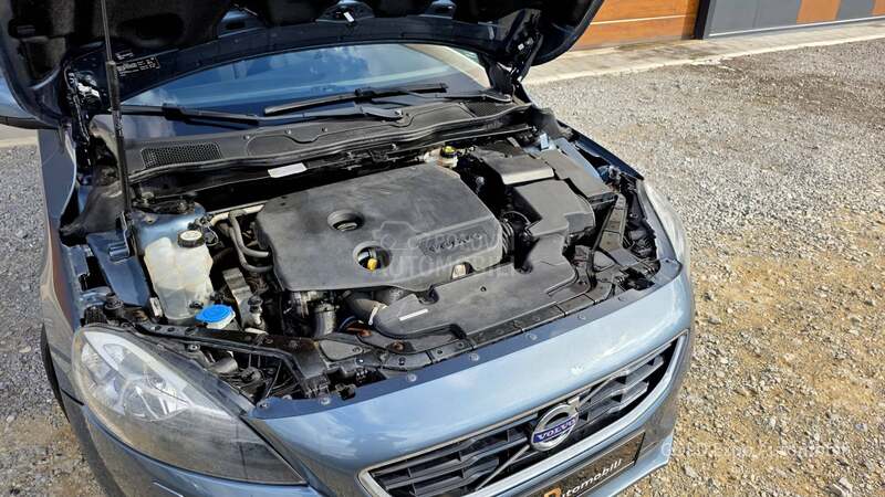 Volvo V40 1.6 D2 OCEAN BLUE