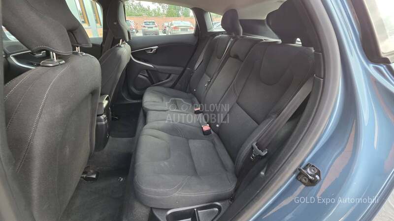 Volvo V40 1.6 D2 OCEAN BLUE