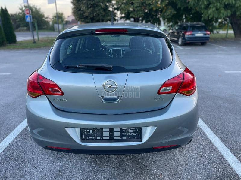 Opel Astra J 1.7cdti