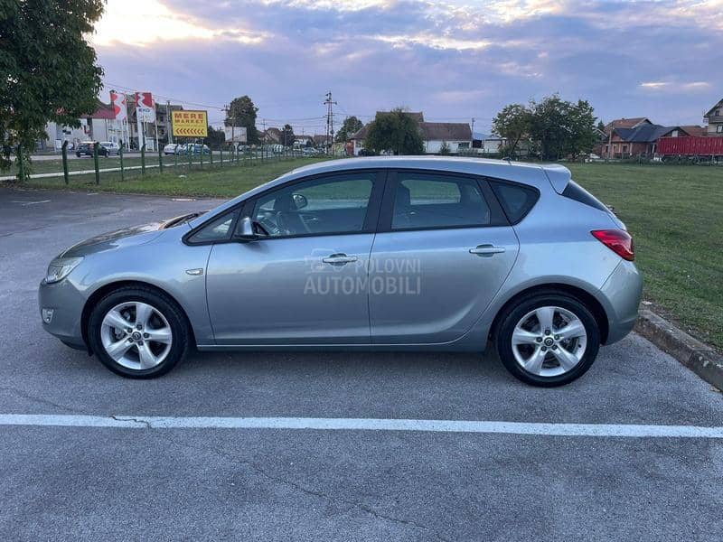 Opel Astra J 1.7cdti