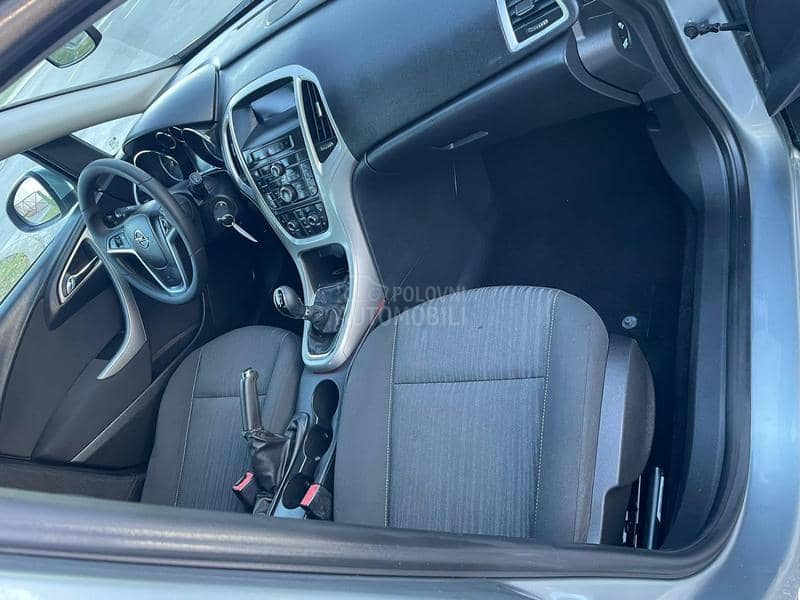 Opel Astra J 1.7cdti