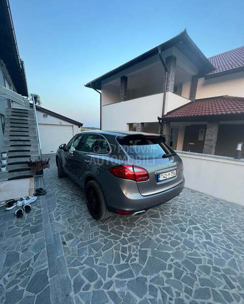 Porsche Cayenne 