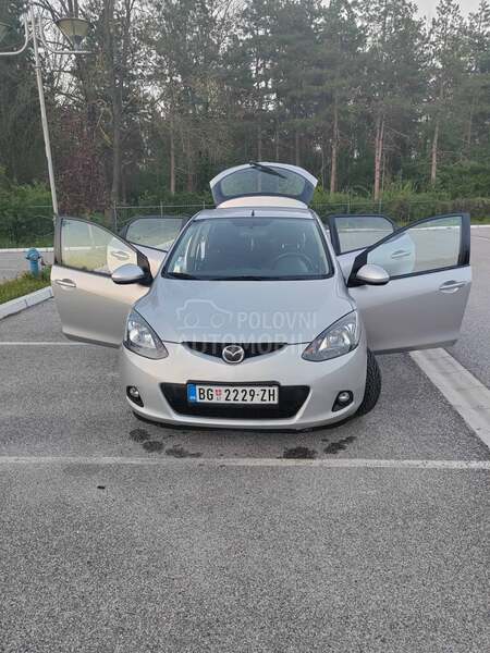 Mazda 2 