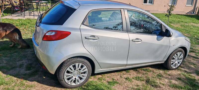 Mazda 2 
