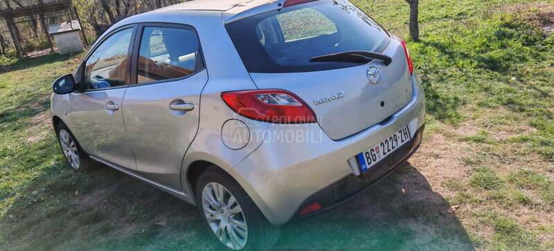 Mazda 2 
