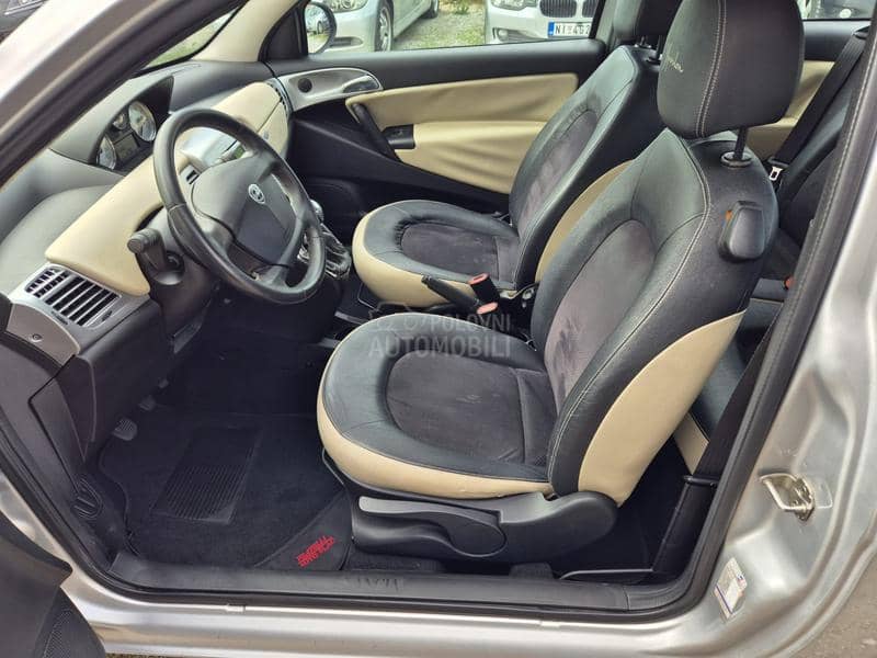 Lancia Ypsilon 1.2/8V/ Lancia Ypsilon 1.2/8V/