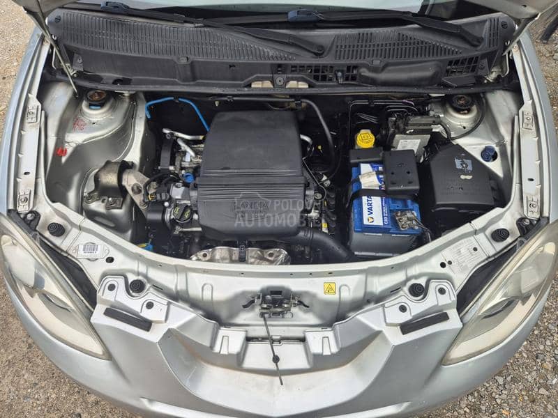 Lancia Ypsilon 1.2/8V/ Lancia Ypsilon 1.2/8V/