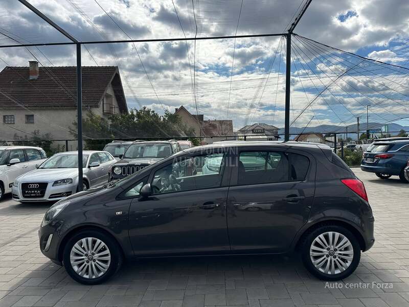 Opel Corsa D N O V A / N A V I