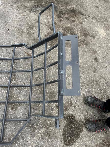 Zaštitna mreža za prednji dio utovarivača