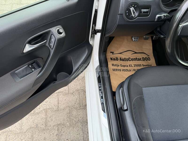 Volkswagen Polo 1.2 STYLE