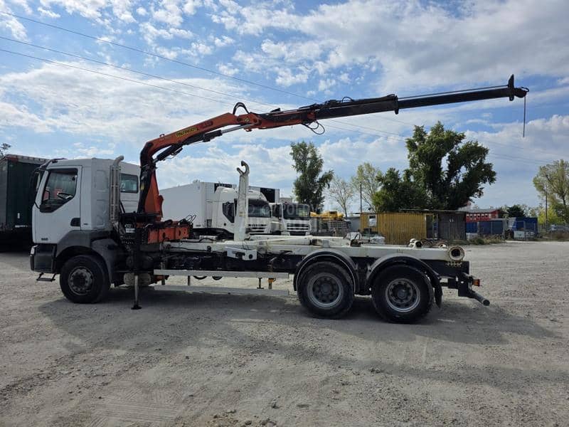 Renault Kerax 370 DCi 6x4 s kukom