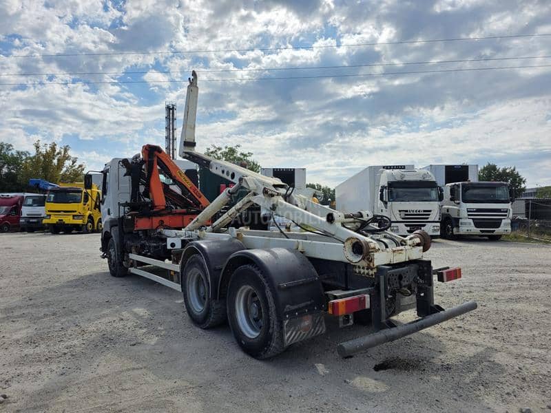 Renault Kerax 370 DCi 6x4 s kukom